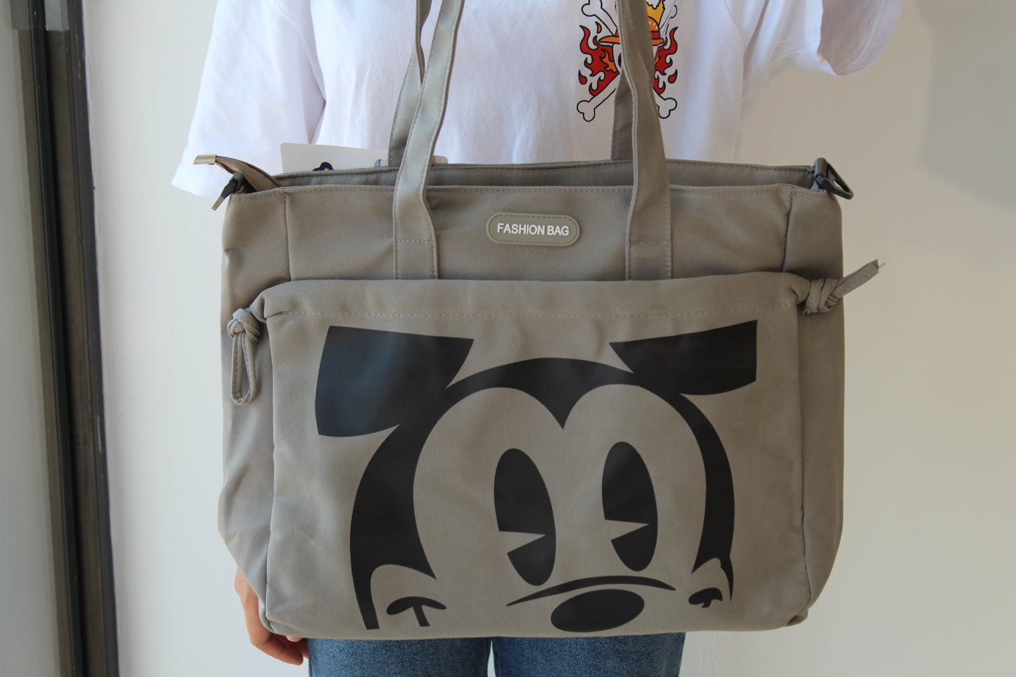 Tote bag