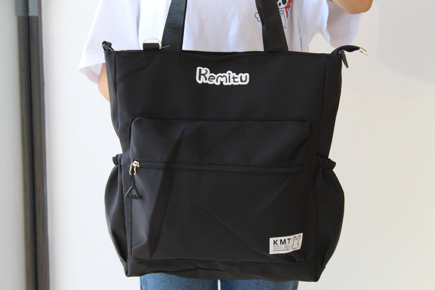 Tote bag