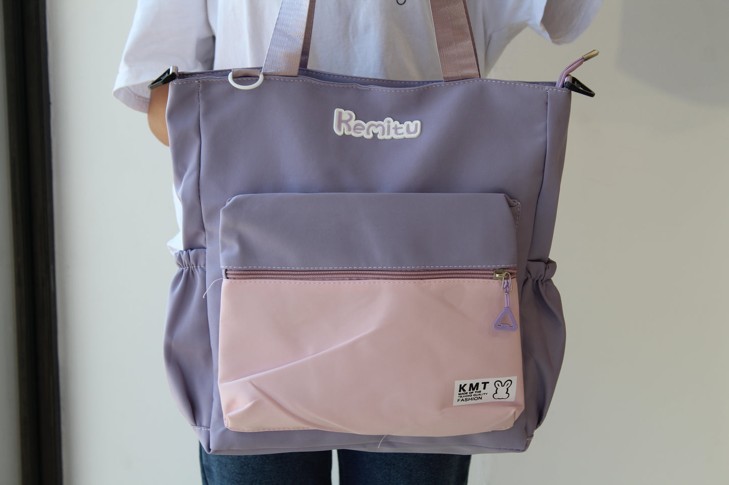 Tote bag