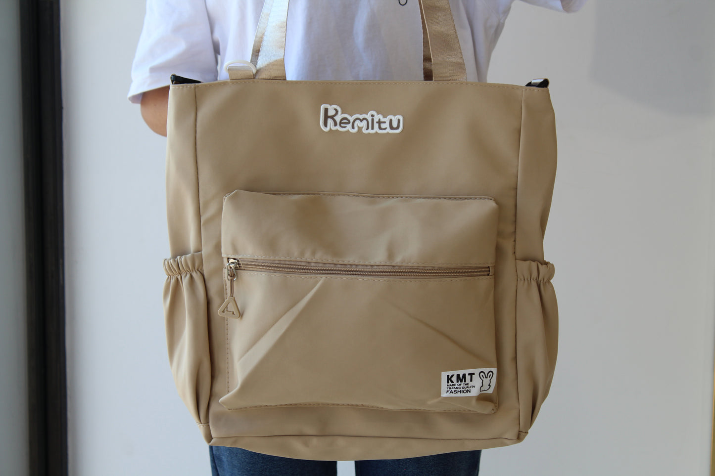 Tote bag