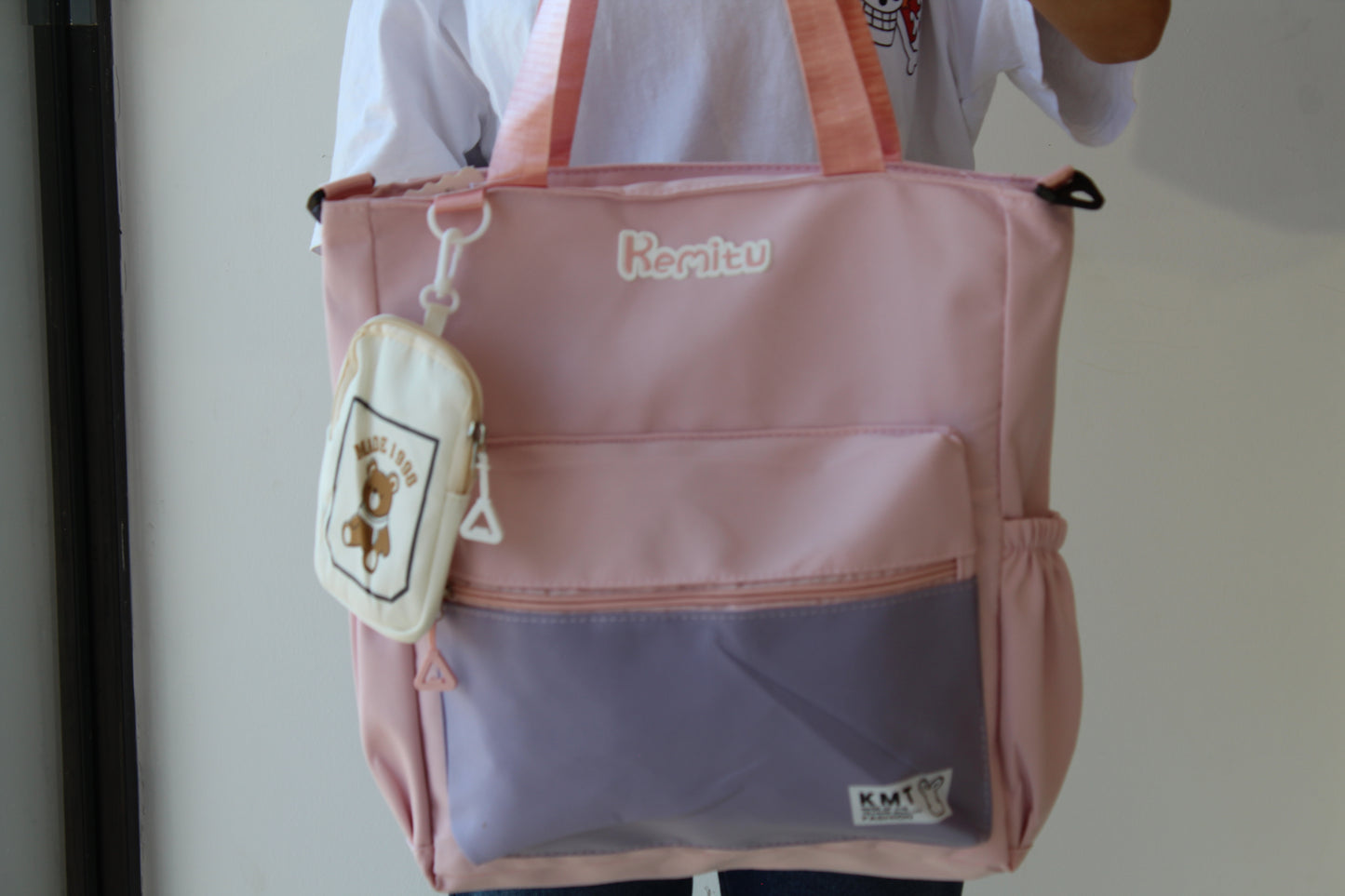Tote bag